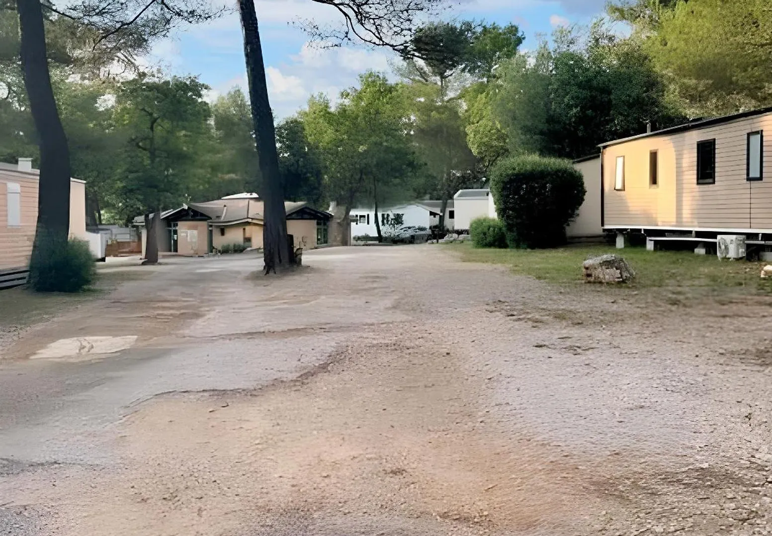Bungalow Confortable A Nans-Les-Pins Avec Piscine Partagee 0*,  Γαλλία